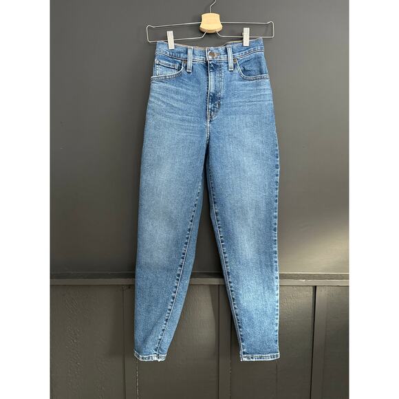 Levis High Waisted Mon Jean in Medium Indigo Size 24 - Picture 3 of 11